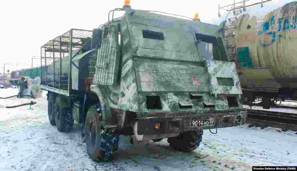 This Russian fuel transport vehicle, photographed at an unspecified location in what the Kremlin calls its “special military operation zone,” had wooden slats fitted across the driver’s cabin. The red star of socialism was added to its nose. 