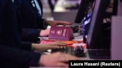 Spain is the last country in the Schengen zone to recognize passports issued by Kosovo after the introduction of a visa-liberalization regime at the start of the year. (file photo)