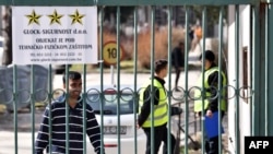 Seventeen of those temporarily detained were found to be illegally in the country and are suspected of people smuggling and other illegal activities, SIPA said. (illustrative photo)