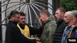Мобилизованные на пункте сбора в Ростовской области