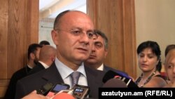 Министр обороны Армении Сейран Оганян 