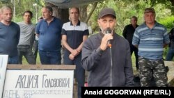 Джансух Адлейба на акции в центре абхазской столицы, 28 июня 2022