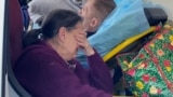 Civili čekaju da napuste Kostjantinivku uz pomoć humanitarne misije Proliska.