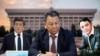 Президент Сооронбай Жээнбеков, заместитель секретаря Совета безопасности, кандидат в депутаты Жогорку Кенеша от партии «Бутун Кыргызстан» Омурбек Суваналиев и бывший зампредседателя Гостаможенной службы Райымбек Матраимов. Коллаж «Азаттык».