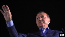 Референдум ортидан Туркия парламент республикасидан президент бошқарувидаги давлатга айланади ва президент Эрдўғон 2029 йилгача ҳокимиятда қолиш имкониятига эга бўлади.