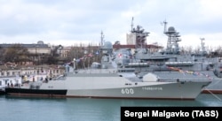 Малий ракетний корабель «Грайворон» у Севастополі під час церемонії прийняття до складу ЧФ РФ, 30 січня 2021 року
