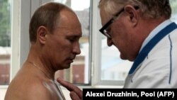 Владимир Путин проходит обследование в больнице, 2011 год