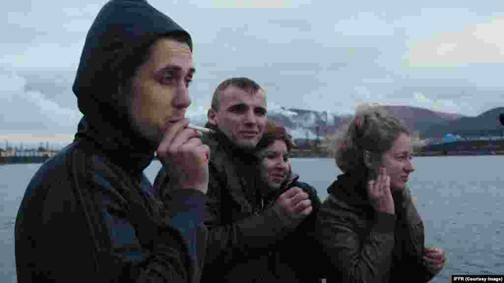 Герои фильма Натальи Мещаниновой "Комбинат Надежда" не хотят жить в Норильске