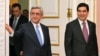 Ermenistanyň prezidenti Serž Sarkisýan (çepde) we Türkmenistanyň prezidenti Gurbanguly Berdimuhamedow. Ýerewan. 29-njy noýabr, 2012 ý. 