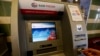 Orsýetde türkmen banklarynyň kartlaryndan günde 1.6 dollar nagtlaşdyryp bolýar, talyplar kösenýär