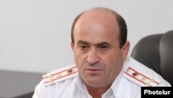 Начальник патрульно-постовой службы Дорожной полиции Армении Норик Саргсян на пресс-конференции, Ереван, 31 августа 2011 г.