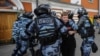 Задержание участника митинга 10 августа 2019 года в Москве.