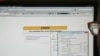 Hökümetleriň internete gözegçilk edip, informasiýanyň erkin akymyny çäklendirmäge çalyşýanlygy we netijede internet ulanyjylaryň hak-hukuklaryny bozýanlygy bellenýär. 