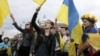 Мешканці Донецька на акції протесту проти агресії Росії щодо України. Донецьк, 28 квітня 2014 року (ілюстраційне фото)