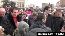 Հայտնի գործարար, ԱԺ պատգամավոր Գագիկ Ծառուկյանը Գյումրի կատարած այցի ժամանակ, 11-ը դեկտեմբերի, 2016թ․