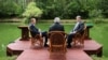 Справа наліво: президент України Петро Порошенко, президент Єврокомісії Жан-Клод
Юнкер та президент Європейської ради Дональд Туск. Київ 13 липня 2017 року 