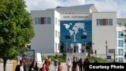 Anna güni Stambul şäherindäki Fatih uniwersitetiniň maslahatlar zalynda gurnalan foruma Türkmenistan bilen Türkiýäniň hökümet resmileri hem gatnaşdylar.
