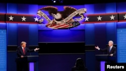 Мунозираи Доналд Трамп ва Ҷо Байден. 22 октябр, 2020.