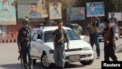 Афғонистон. Қундуз шаҳри полицияси вазиятни назорат қилмоқда. 2016 йил, 3 октябр.