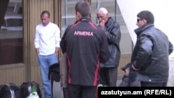 Արտագնա աշխատանքնի մեկնողներ, արխիվային լուսանկար