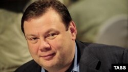 Испанское издание утверждает, что российский бизнесмен Михаил Фридман подозревается американскими спецслужбами в организации хакерских атак в США 