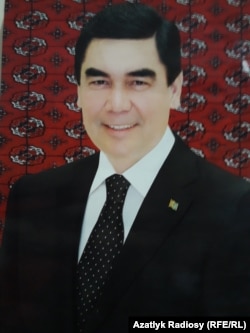 Türkmenistanyň prezidenti Gurbanguly Berdimuhamedowyň geçen ýylyň tomsundan öňki suraty