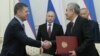Русия дар ивази 865 миллион доллар қарзи Узбакистон чӣ пурсид?