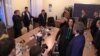 Луценко облаяв адвоката Новинського на засіданні комітету Ради (відео)