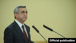 Нидерланды -- Президент Армении Серж Саргсян выступает с заявлением для прессы относительно событий в сирийском Кесабе, Гаага, 24 марта 2014 г.
