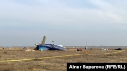 Разбившийся борт компании Azerbaijan Airlines близ Актау.