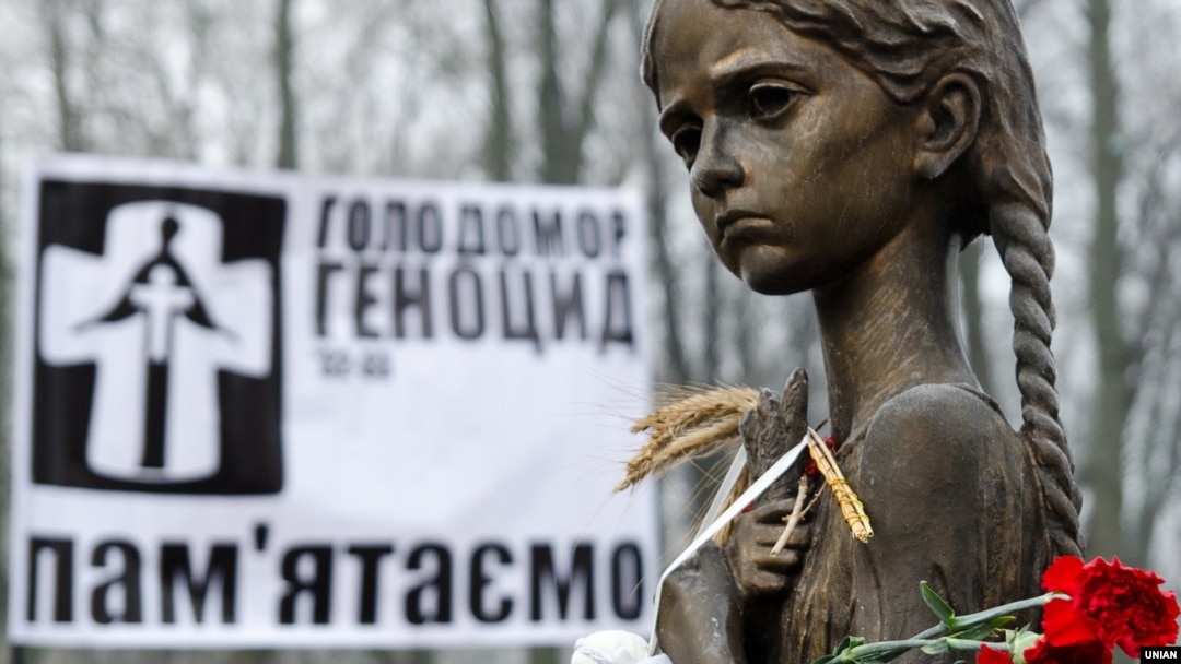 Holodomor, velika glad 1932-33. uzrokovana je politikom sovjetske vlade u Ukrajini. Foto: Skulptura ispred Muzeja Holodomora u Kijevu.