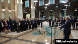 Նախագահ Սերժ Սարգսյանը ելույթ է ունենում ԿԲ-ում տարեմուտի ընդունելության ժամանակ: 26-ը դեկտեմբերի, 2014թ․