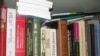 Кому вони потрібні, ці осоружні книги?