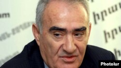 Галуст Саакян (архив)