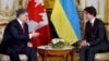 Президент України Петро Порошенко і прем'єр-міністр Канади Джастін Трюдо. Париж, 29 листопада 2015 року