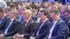 Președintele Nicușor Dan, premierul Ilie Bolojan și vicepremierul Ionuț Moșteanu. 