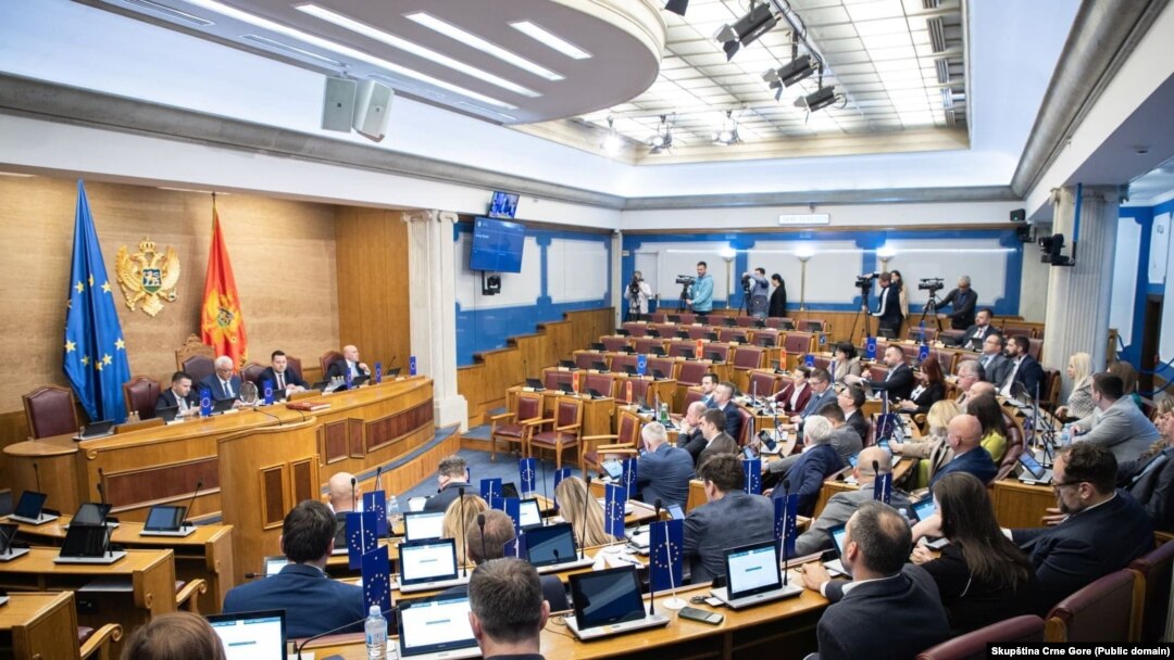 Mandić predsjedava prvom sjednicom proljećnog zasjedanja Skupštine Crne Gore, 12. mart 2025.